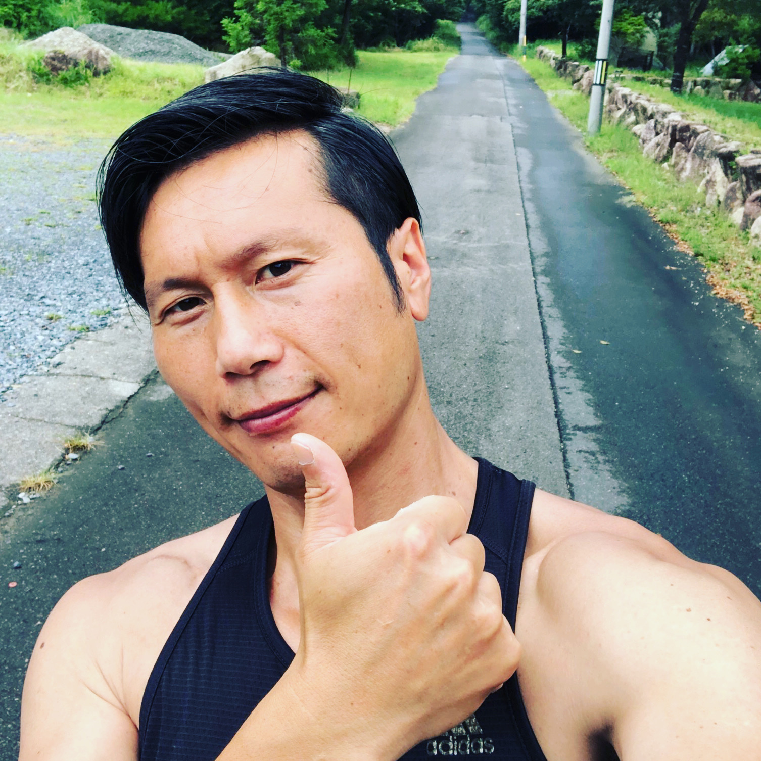 0566B4B1-A4DD-4A9C-9F1F-